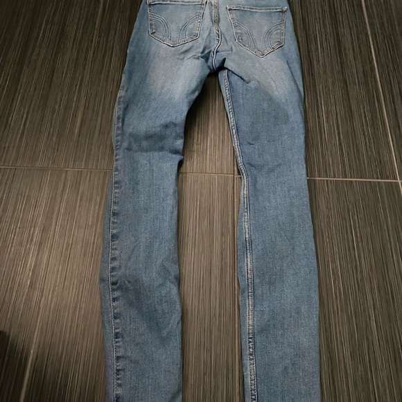 Hollister Jeans - Picture 3 of 3
